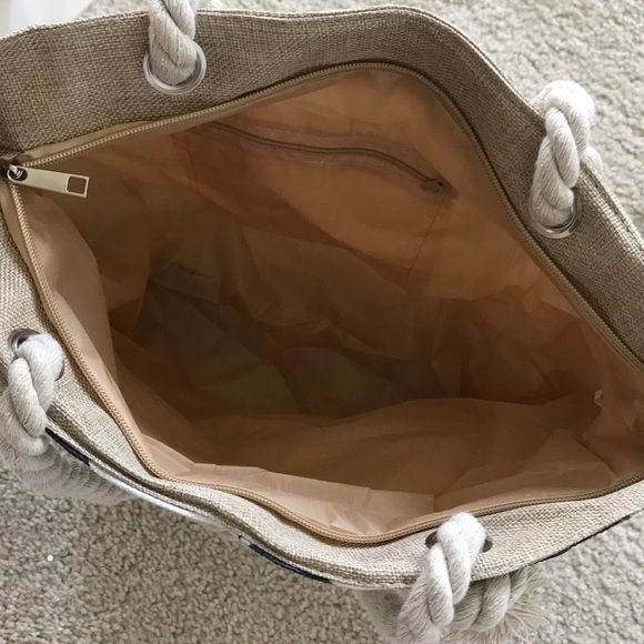 ๐LAST ONE๐HOST PICK Pineapple Beach Tote - Picture 5 of 5